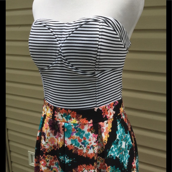 Xhilaration Strapless Darling Dress - Picture 2 of 4